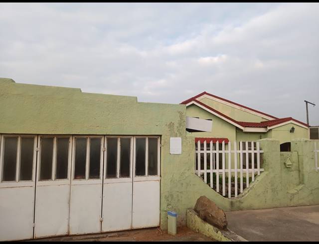 9 BEDROOM FREESTANDING FOR SALE IN KEMPTON PARK WEST